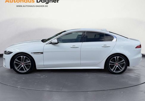Jaguar XE, 2022