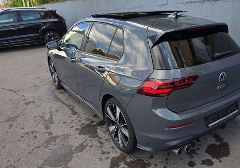 Volkswagen Golf, 2022 3
