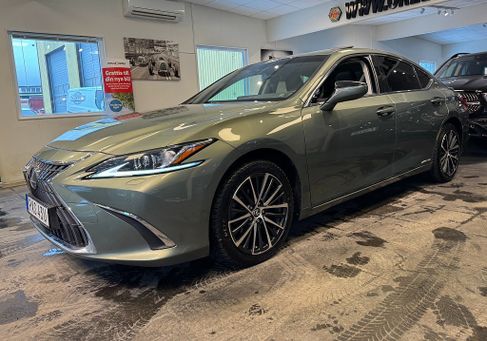 Lexus ES, 2022
