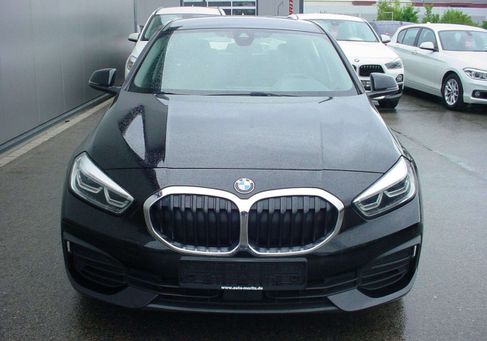 BMW 118, 2022