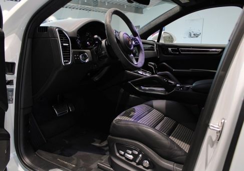 Porsche Cayenne, 2020