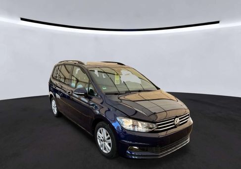 Volkswagen Touran, 2022 3