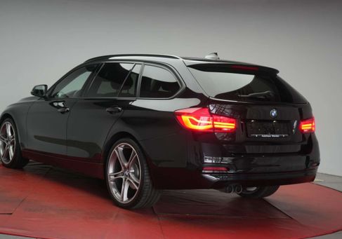 BMW 325, 2017
