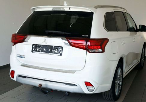 Mitsubishi Outlander, 2020