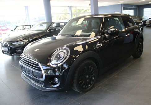 MINI ONE, 2019