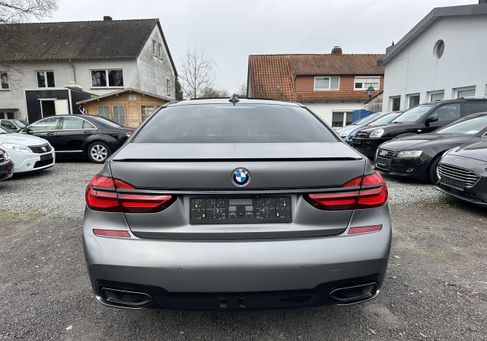 BMW 750, 2018