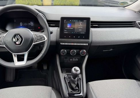 Renault Clio, 2024 3