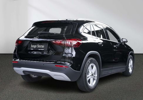 Mercedes-Benz GLA 200, 2024