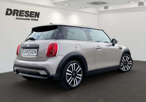 MINI ONE, 2021