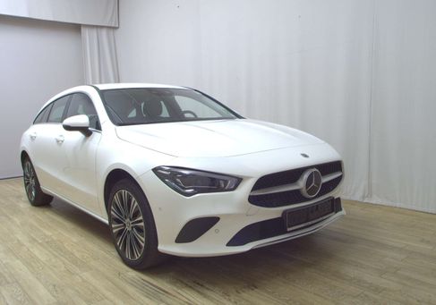Mercedes-Benz CLA 250, 2022
