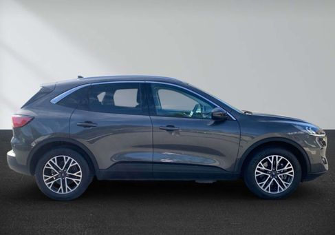 Ford Kuga, 2021