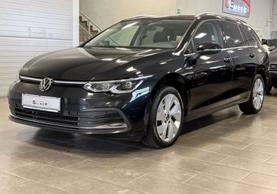 Volkswagen Golf, 2022
