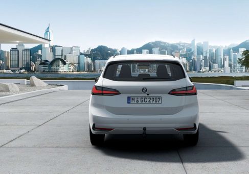 BMW 220, 2025 3