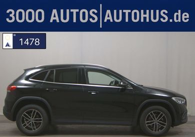 Mercedes-Benz GLA 200, 2022