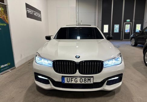 BMW 750, 2016