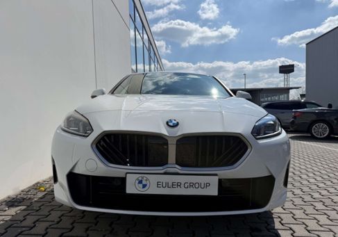 BMW 120, 2025
