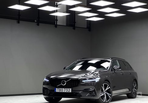 Volvo V90, 2022