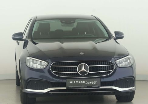 Mercedes-Benz E 300, 2022 3