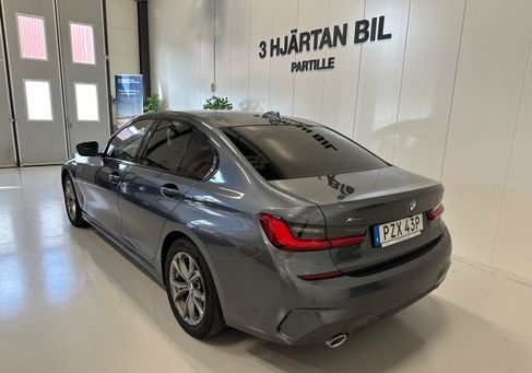 BMW 330, 2021