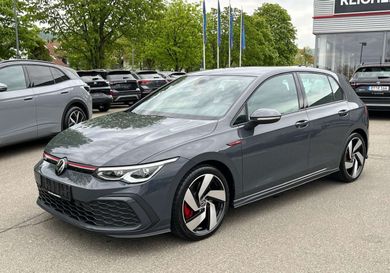 Volkswagen Golf, 2023