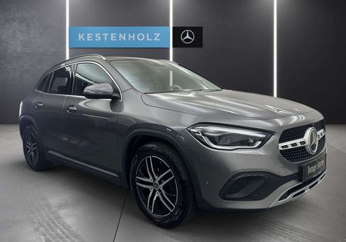 Mercedes-Benz GLA 220, 2023