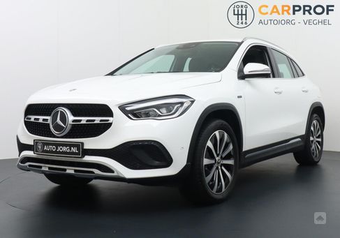 Mercedes-Benz GLA 250, 2021