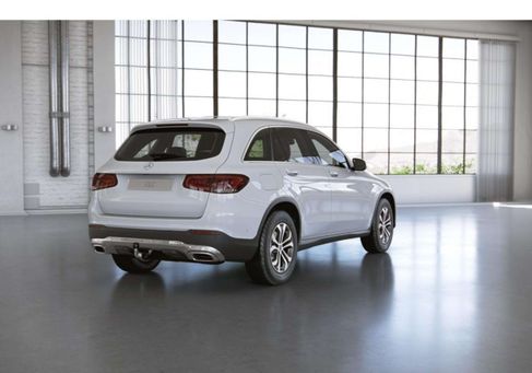 Mercedes-Benz GLC 200, 2022
