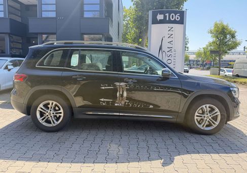 Mercedes-Benz GLB 200, 2023
