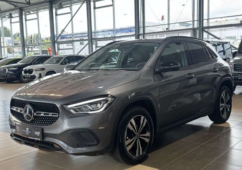 Mercedes-Benz GLA 200, 2022 3