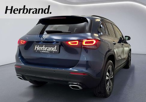 Mercedes-Benz GLA 200, 2020