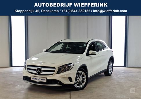 Mercedes-Benz GLA 180, 2015