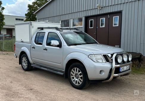 Nissan Navara, 2012