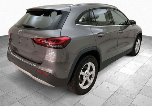 Mercedes-Benz GLA 180, 2023