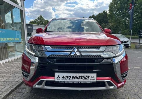 Mitsubishi Outlander, 2020