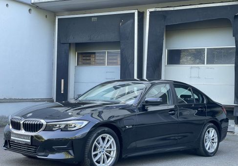 BMW 320, 2021