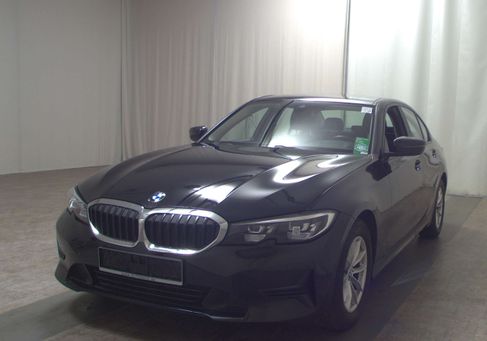 BMW 320, 2022