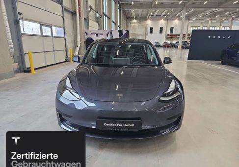 Tesla Model 3, 2021