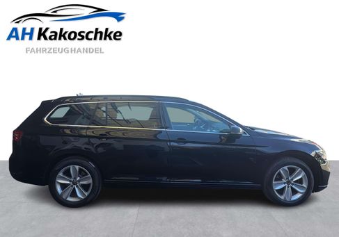 Volkswagen Passat, 2023