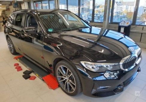 BMW 318, 2019