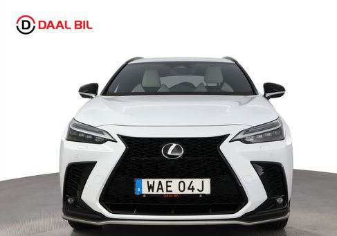 Lexus NX, 2022