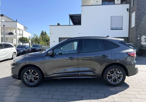 Ford Kuga, 2022