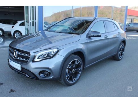 Mercedes-Benz GLA 200, 2019