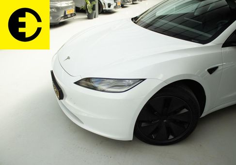 Tesla Model 3, 2023 2