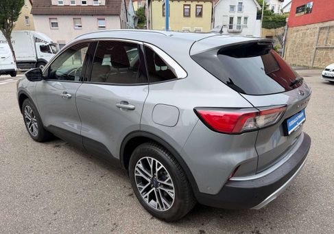 Ford Kuga, 2022