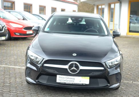 Mercedes-Benz A 180, 2022