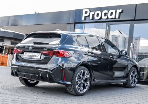 BMW 120, 2025 2