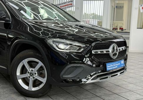 Mercedes-Benz GLA 250, 2021
