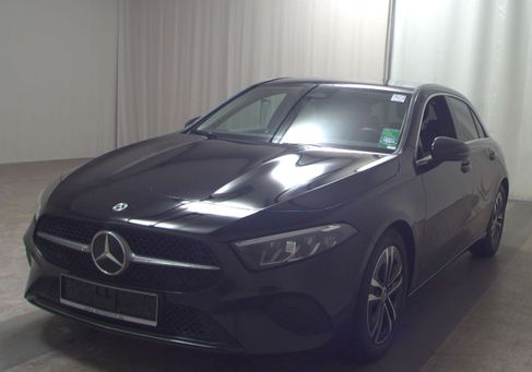 Mercedes-Benz A 200, 2023