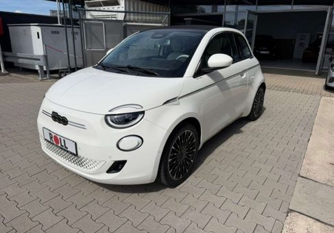 Fiat 500C, 2022
