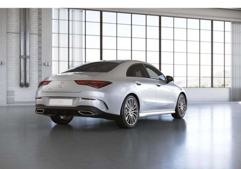 Mercedes-Benz CLA 250, 2022